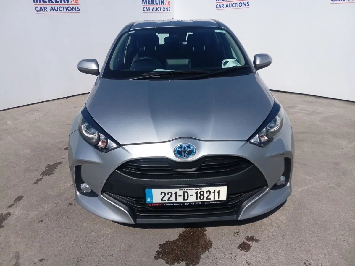 Toyota Yaris Hybrid Luna AU 1490 - Image 1