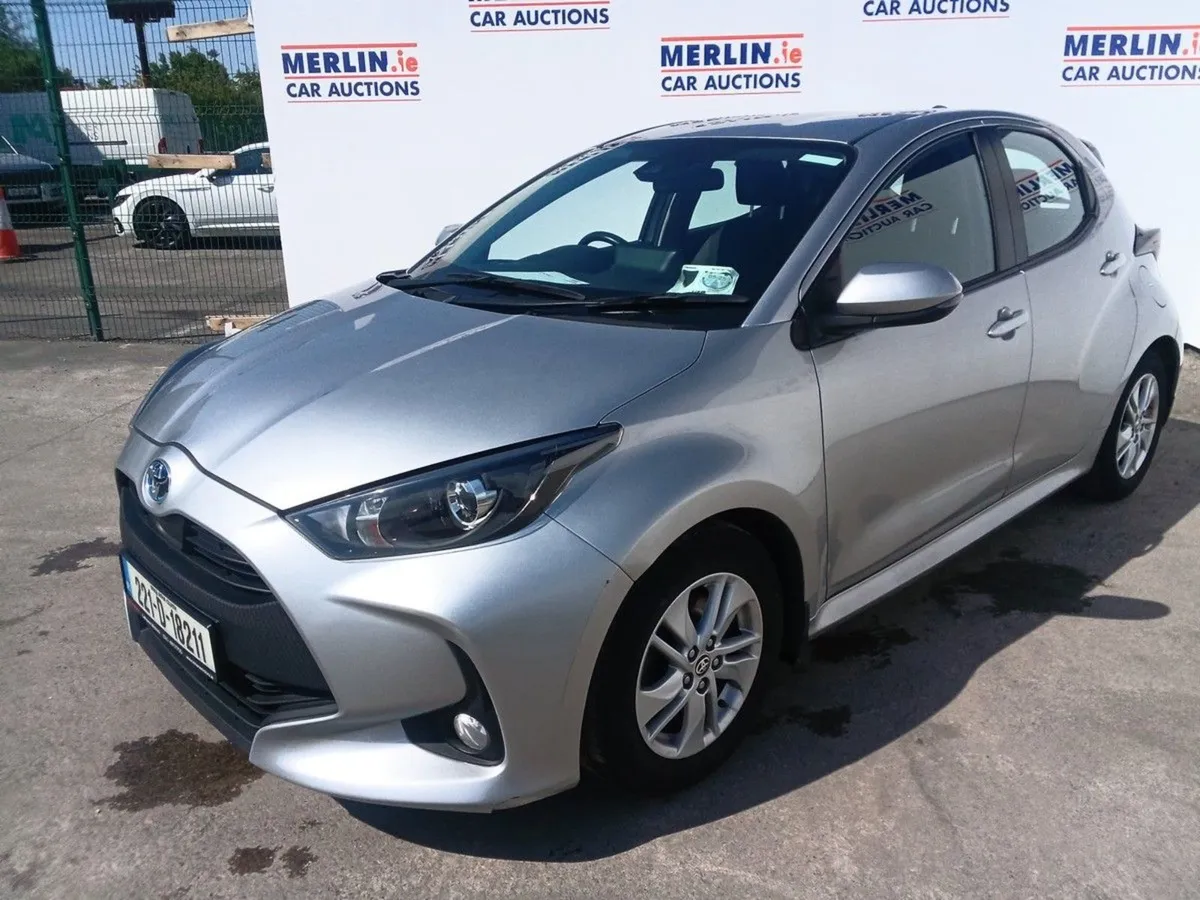 Toyota Yaris Hybrid Luna AU 1490 - Image 3
