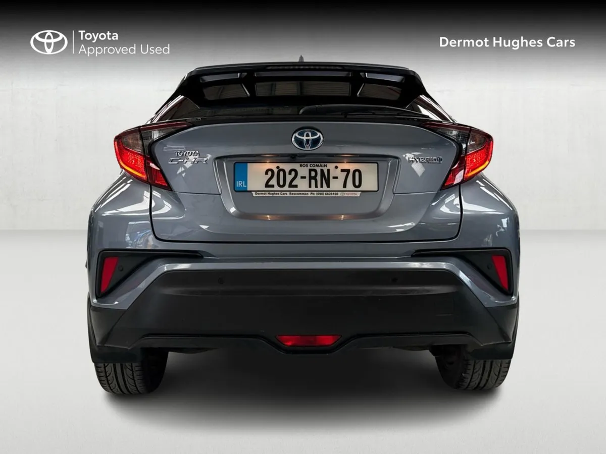 Toyota C-HR 1.8 Hybrid Sport - Image 4