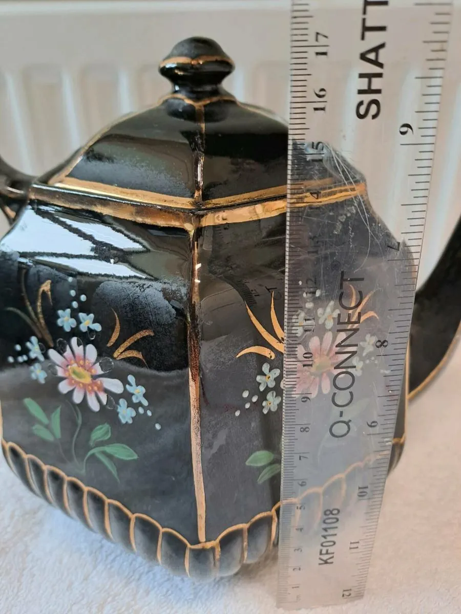 Vintage hexagon teapot black and gold - Image 2