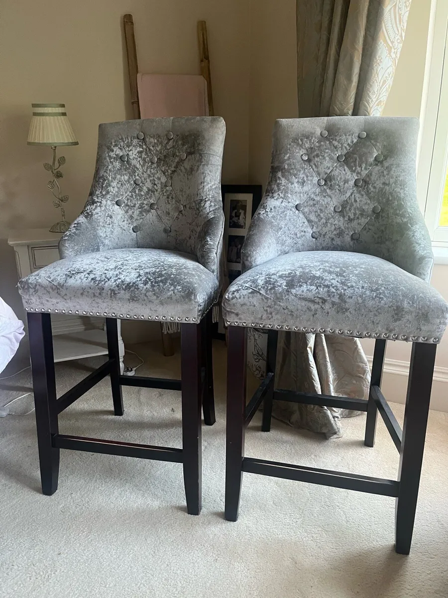 Counter chairs - Image 1