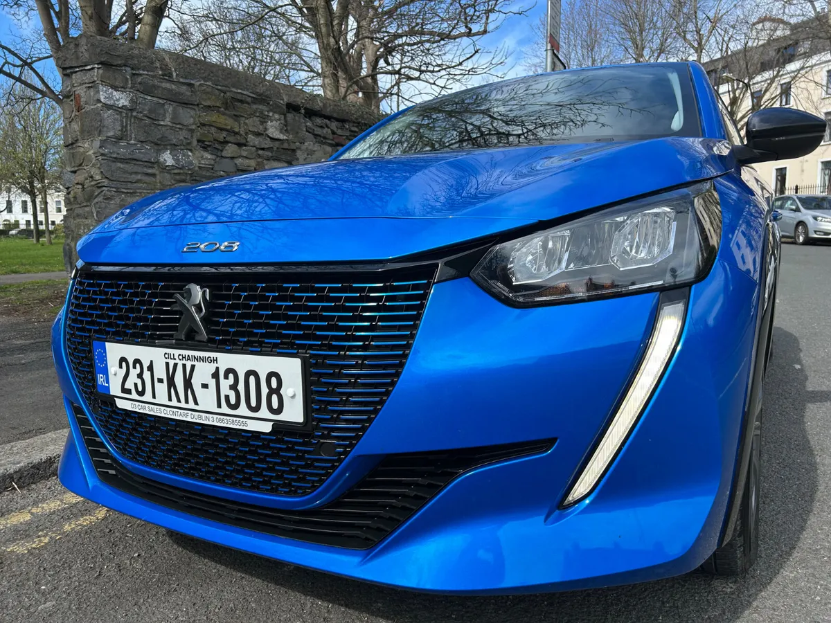 2023 PEUGEOT 208 ELECTRIC PARKING CAMERA - Image 1