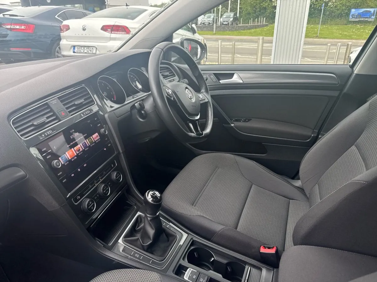 Volkswagen Golf Comfortline 1.0 TSI 115HP - Image 3