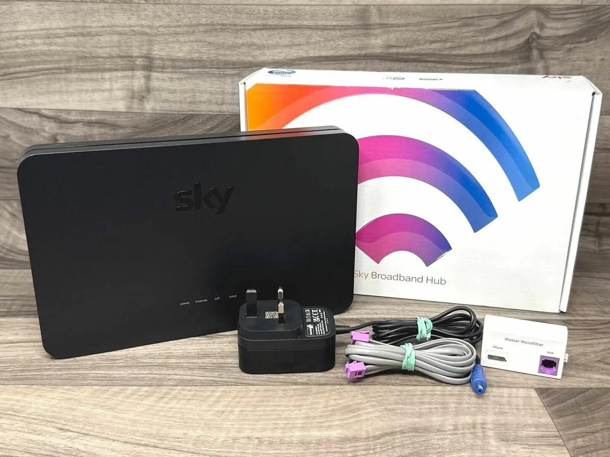 Sky Q Hub Broadband Wireless Wifi Router Modem SR2 - Image 1
