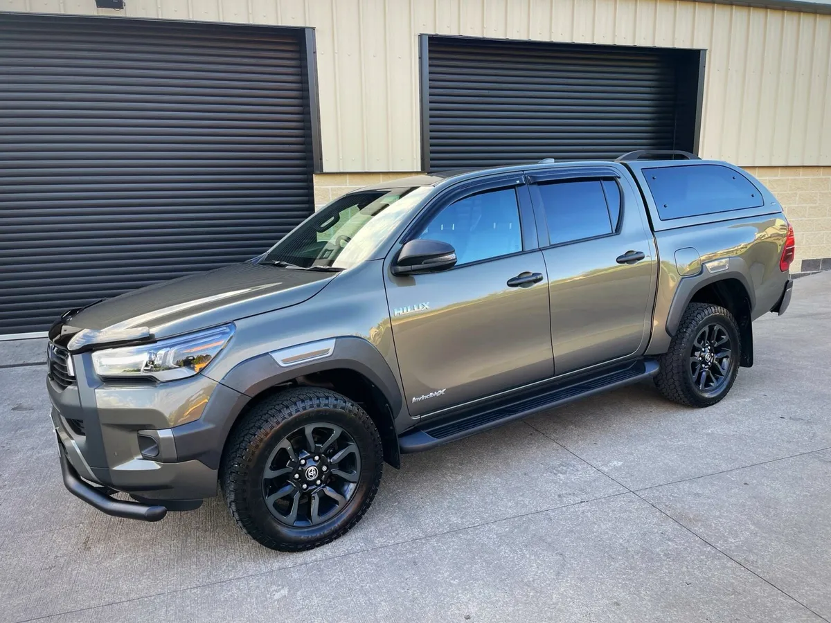 2023 TOYOTA HILUX 2.8 D4D INVINCIBLE X AUTO - Image 1