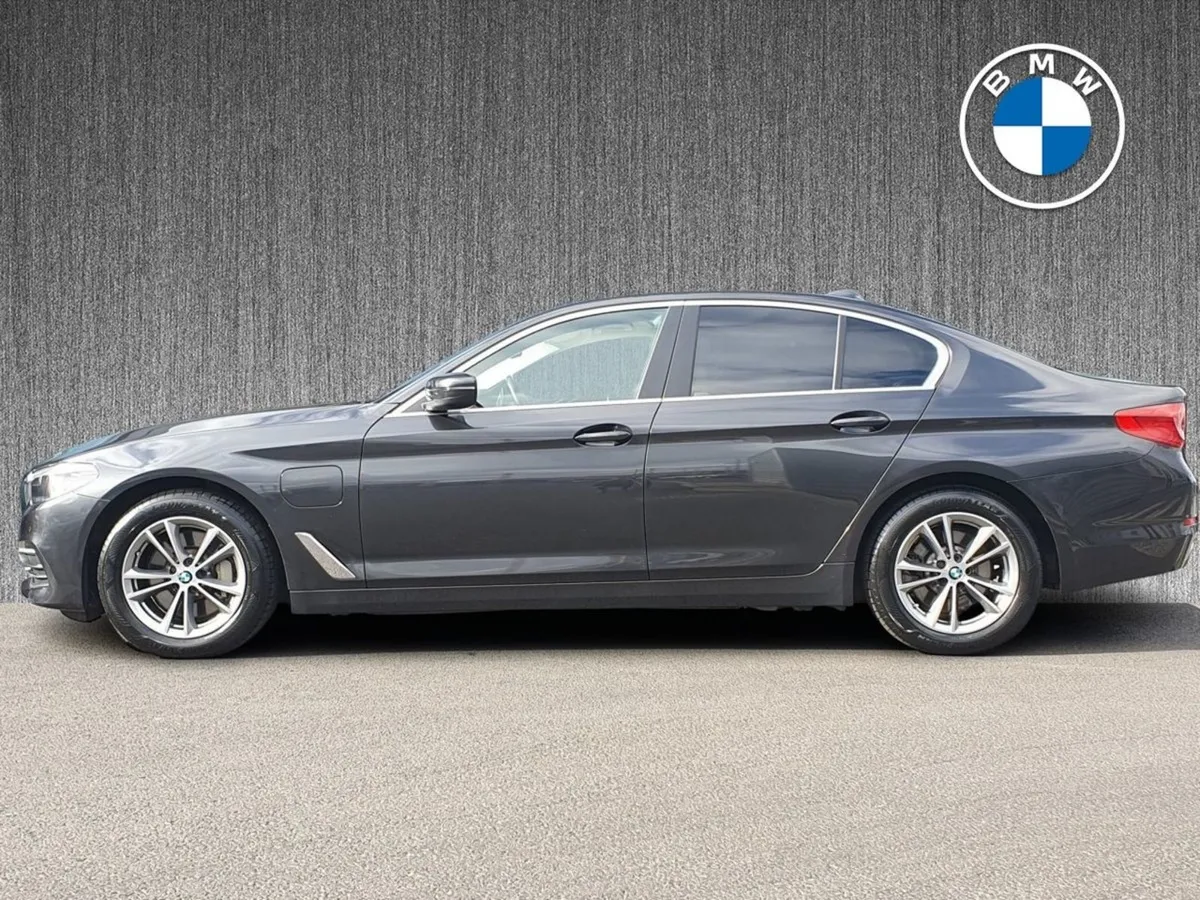 BMW 5 Series 530e SE Saloon - Image 4
