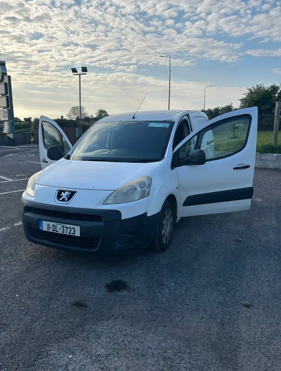 2011 Peugeot partner van for sale - Image 1