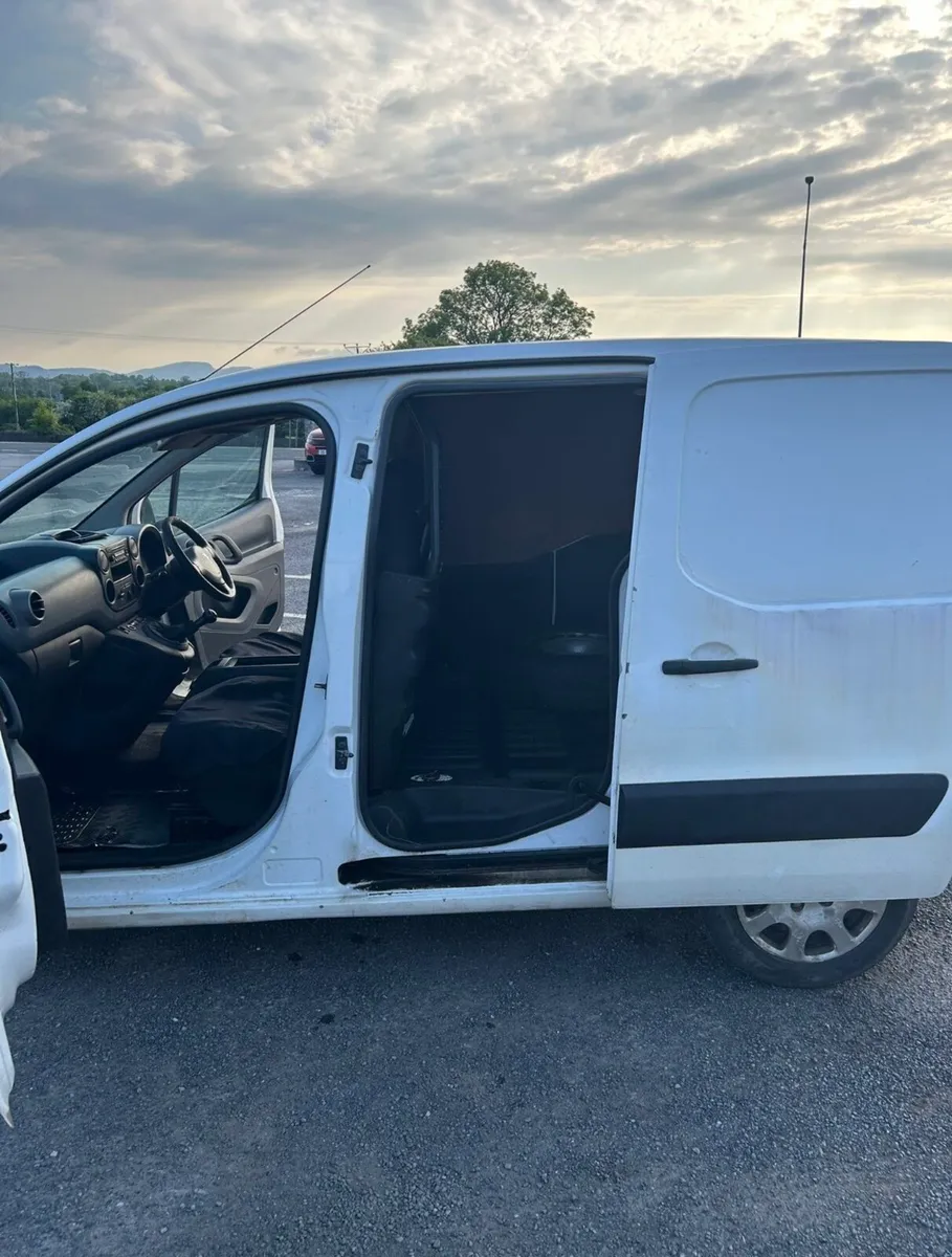 2011 Peugeot partner van for sale - Image 4