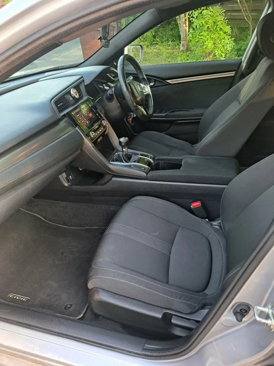 Honda Civic - Image 4