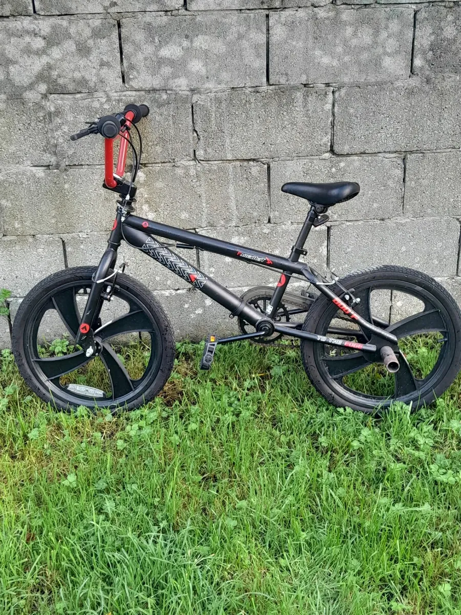 Stunt bike - Image 3