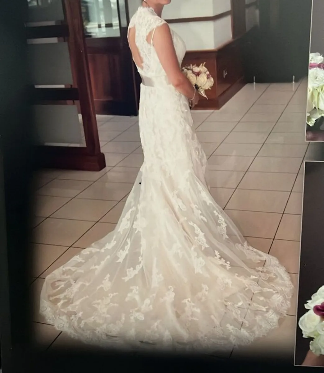 Wedding dress - Image 2