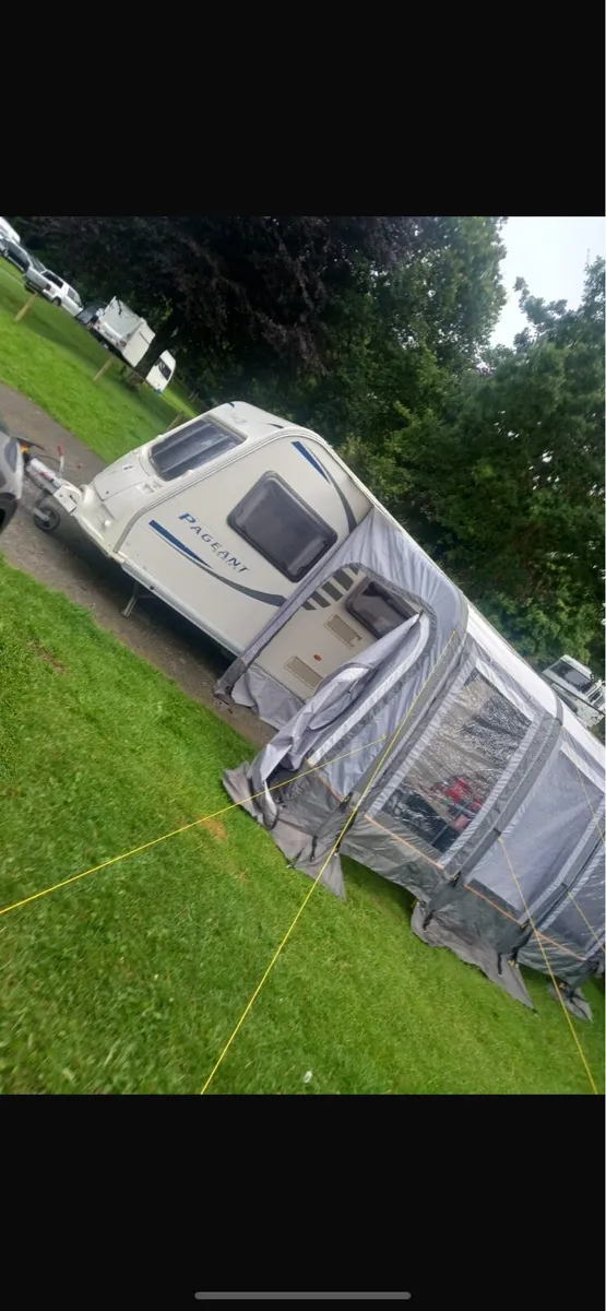 6/7 birth Bailey pageant caravan with awning - Image 1