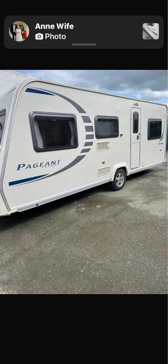 6/7 birth Bailey pageant caravan with awning - Image 3
