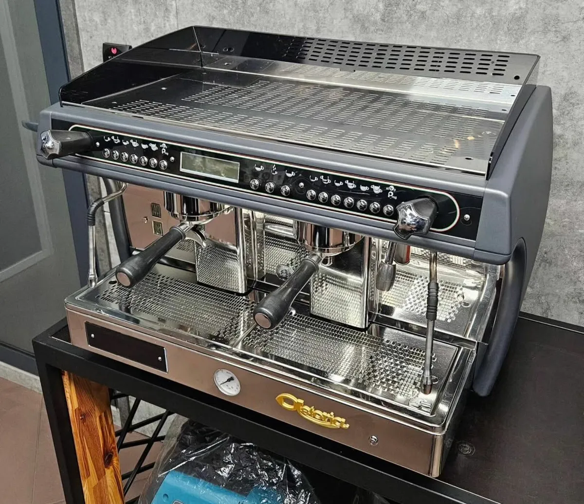 Professional Espresso Machine – Long-Term Rental - Image 2