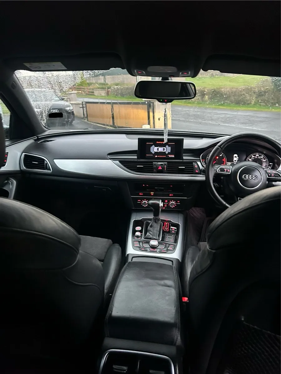 Car - Image 3