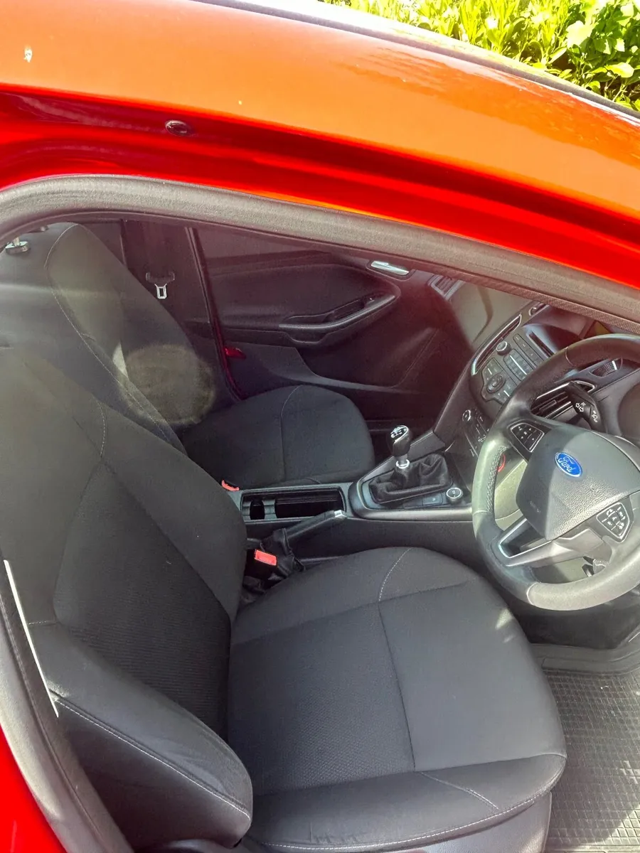 Ford Focus 2016 - Image 2