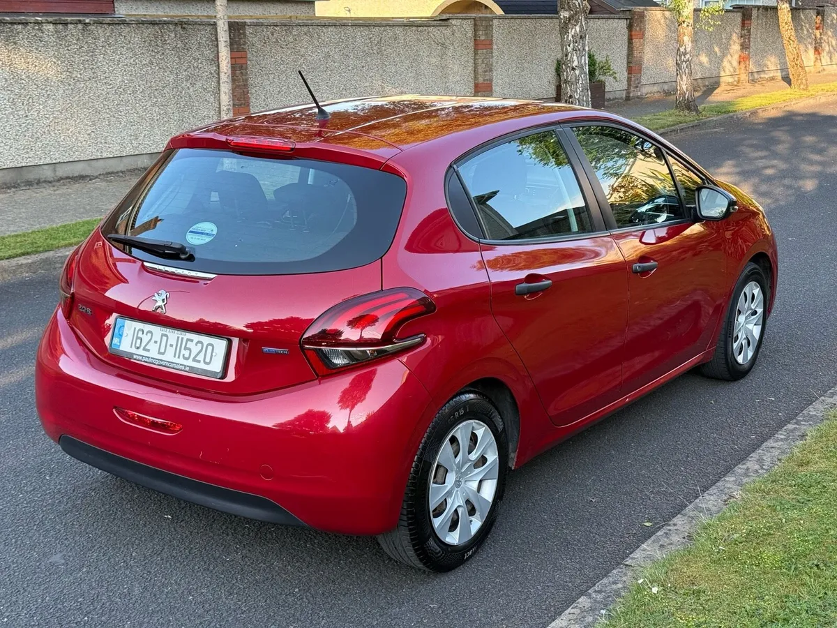 162 Peugeot 208 1.2 petrol Nct 06/26 tax 10/25 - Image 3