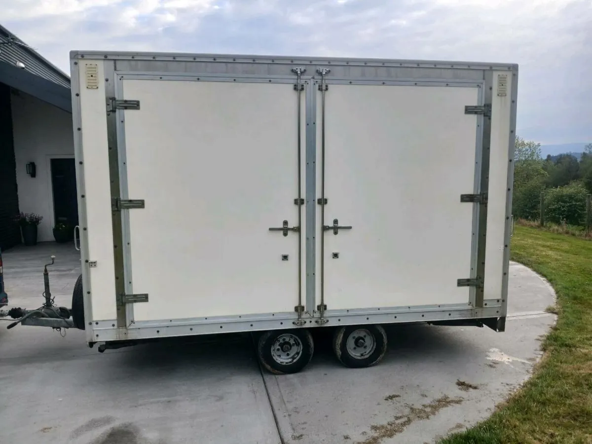 Exhibition trailer - Image 1