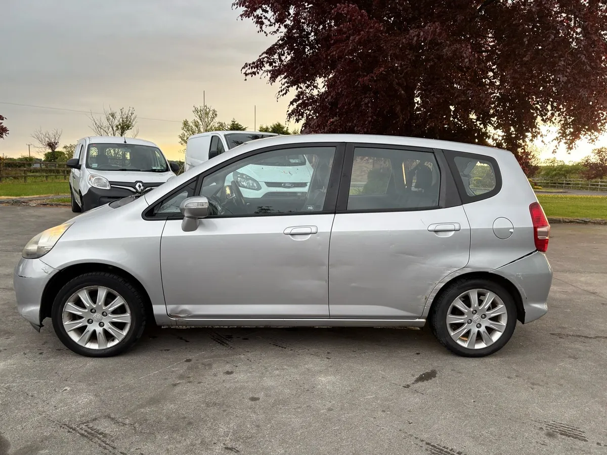 2007 Honda Fit Petrol Automatic,Driving Perfect - Image 4