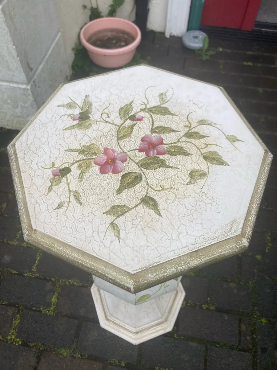 Plant/lamp stand - Image 3