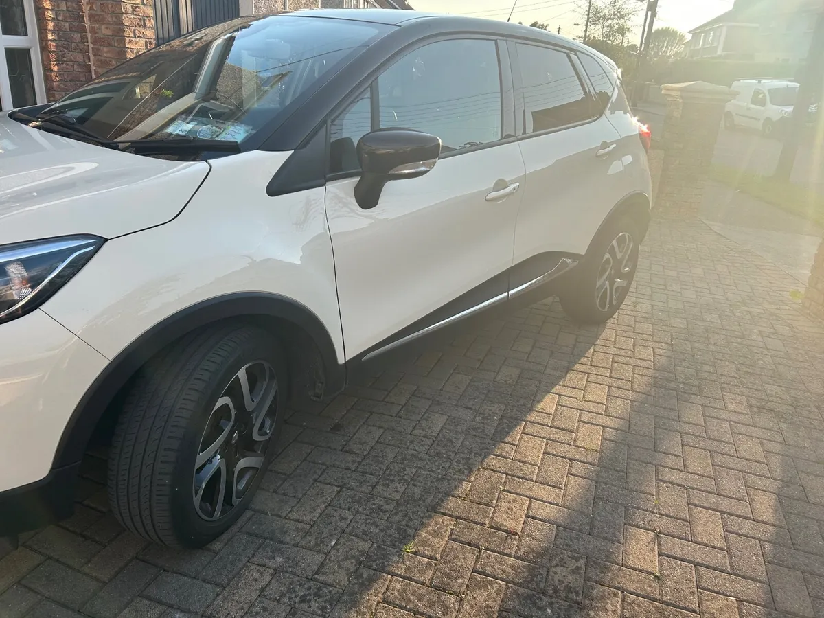 Renault Captur 2016 - Image 2
