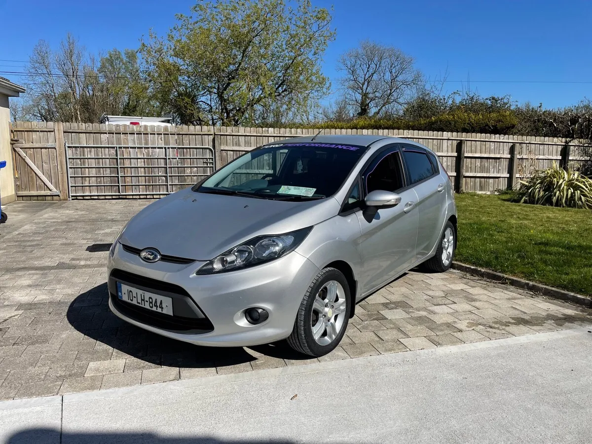 2010 Ford Fiesta Style - LOW MILEAGE - Image 1