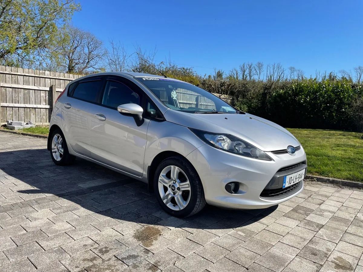 2010 Ford Fiesta Style - LOW MILEAGE - Image 2