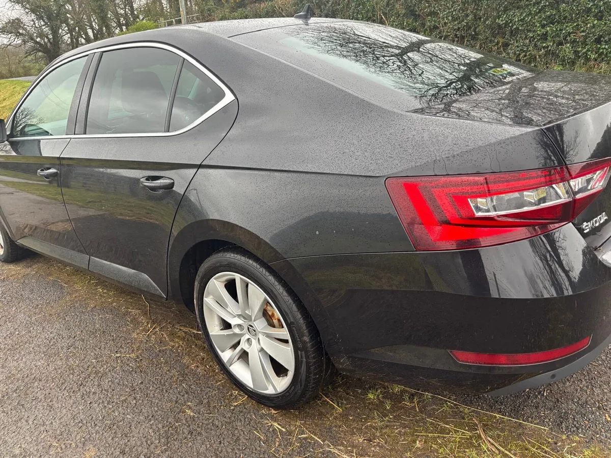 ‘18 Skoda Superb 2.0 Se L Executive (LOW NOX) - Image 4