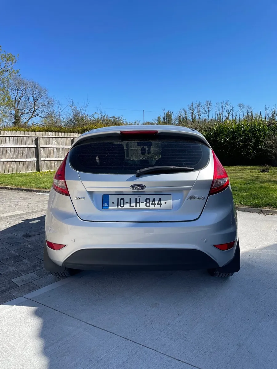 2010 Ford Fiesta Style - LOW MILEAGE - Image 3