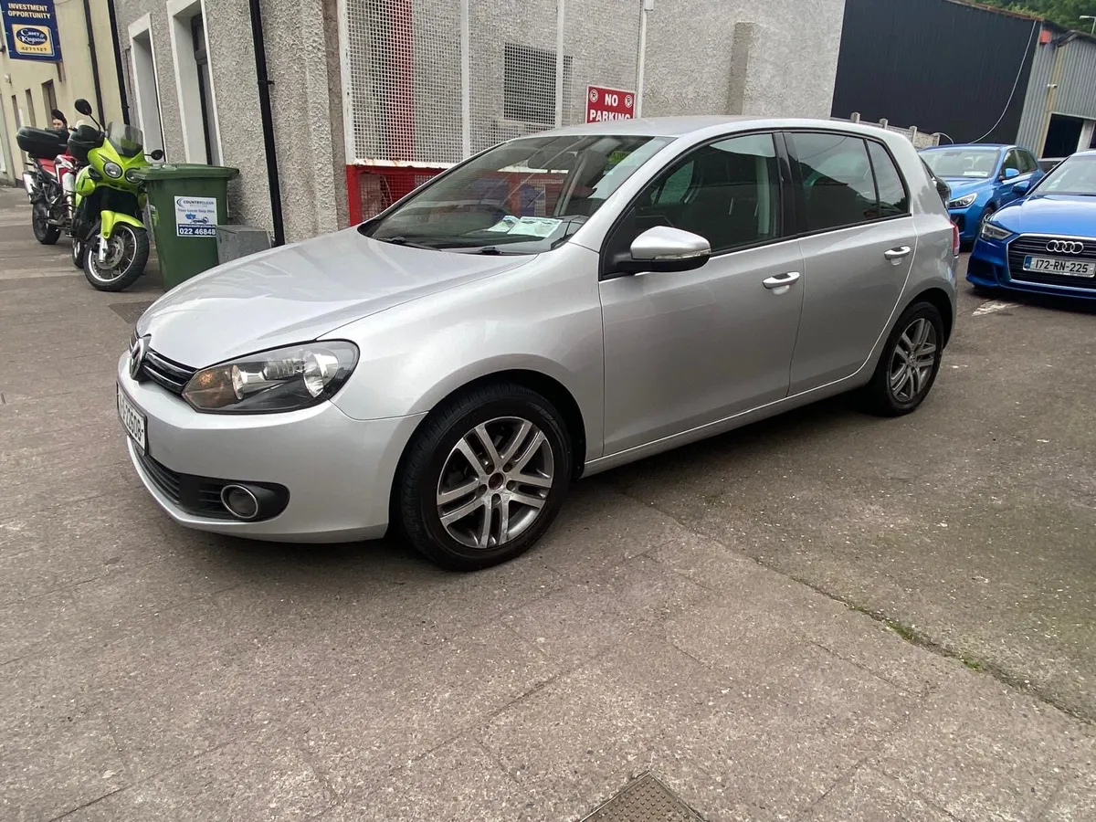 Volkswagen Golf 2011 - Image 2