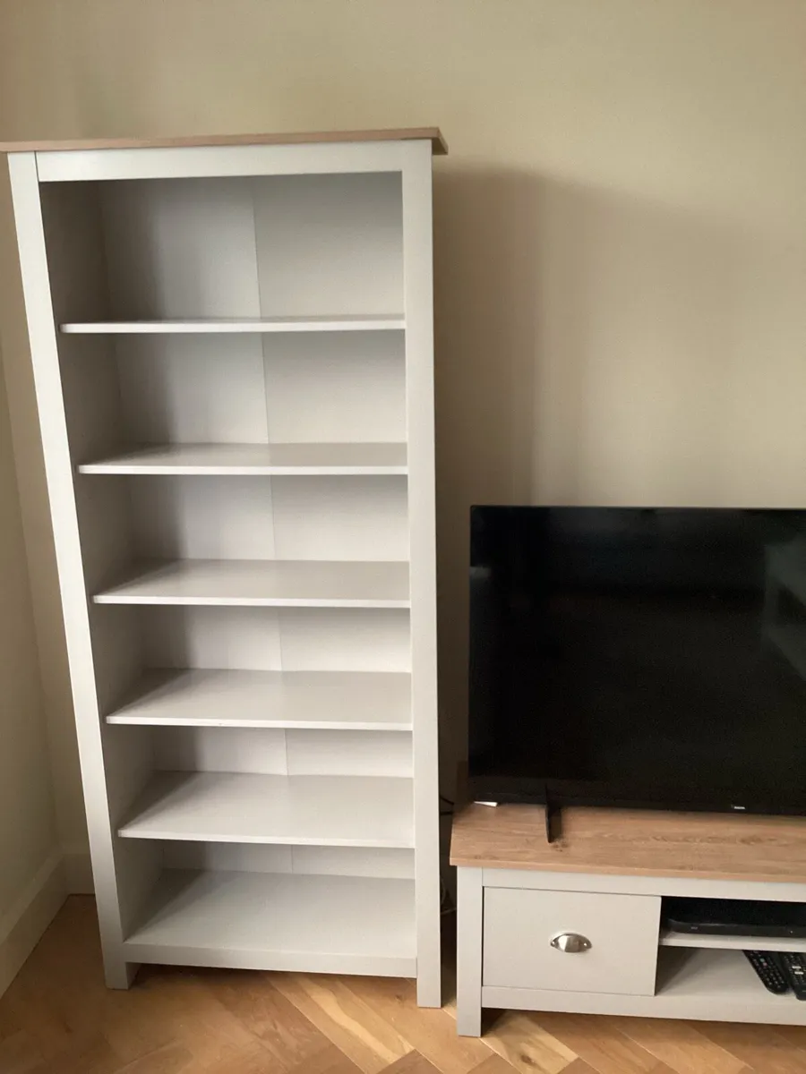 Tv unit and bookshelf - Image 3