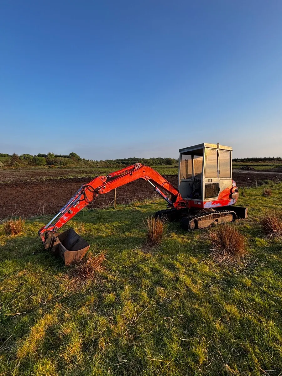 Hitachi EX30-2 - Image 1