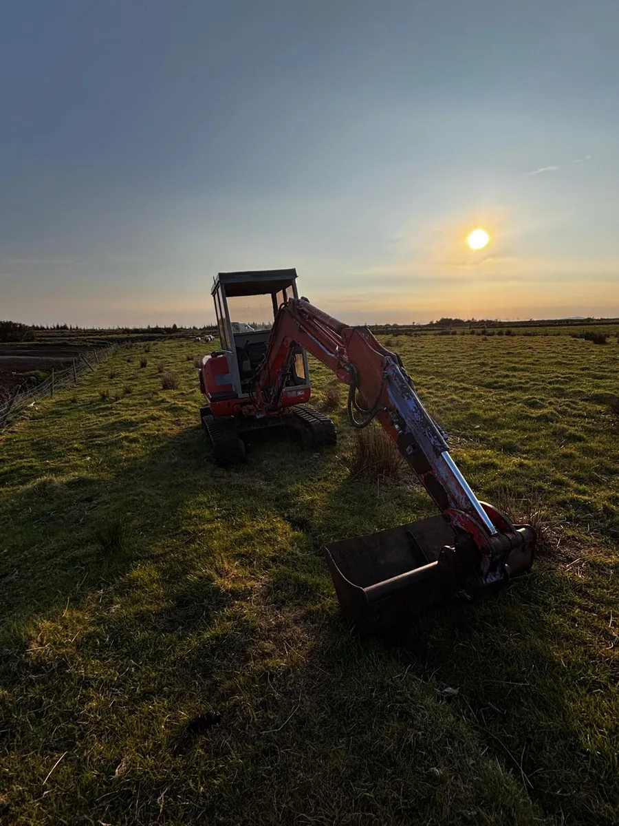 Hitachi EX30-2 - Image 2