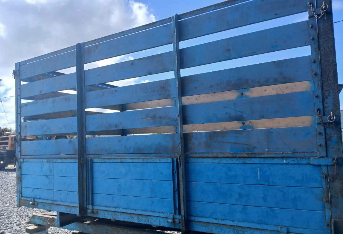 Creeles 10ft x 6ft tipping trailer - Image 2