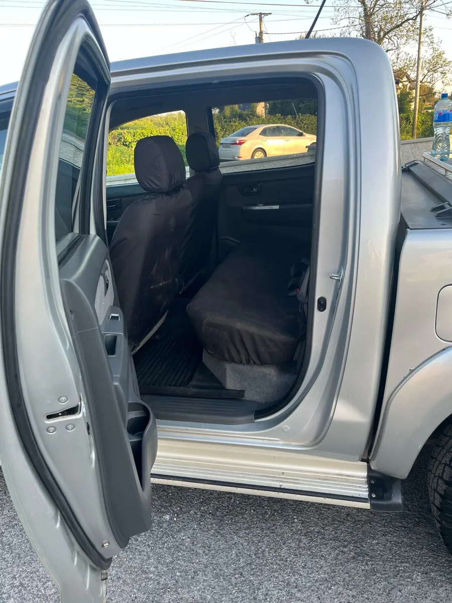 Toyota hilux 2014 - Image 3