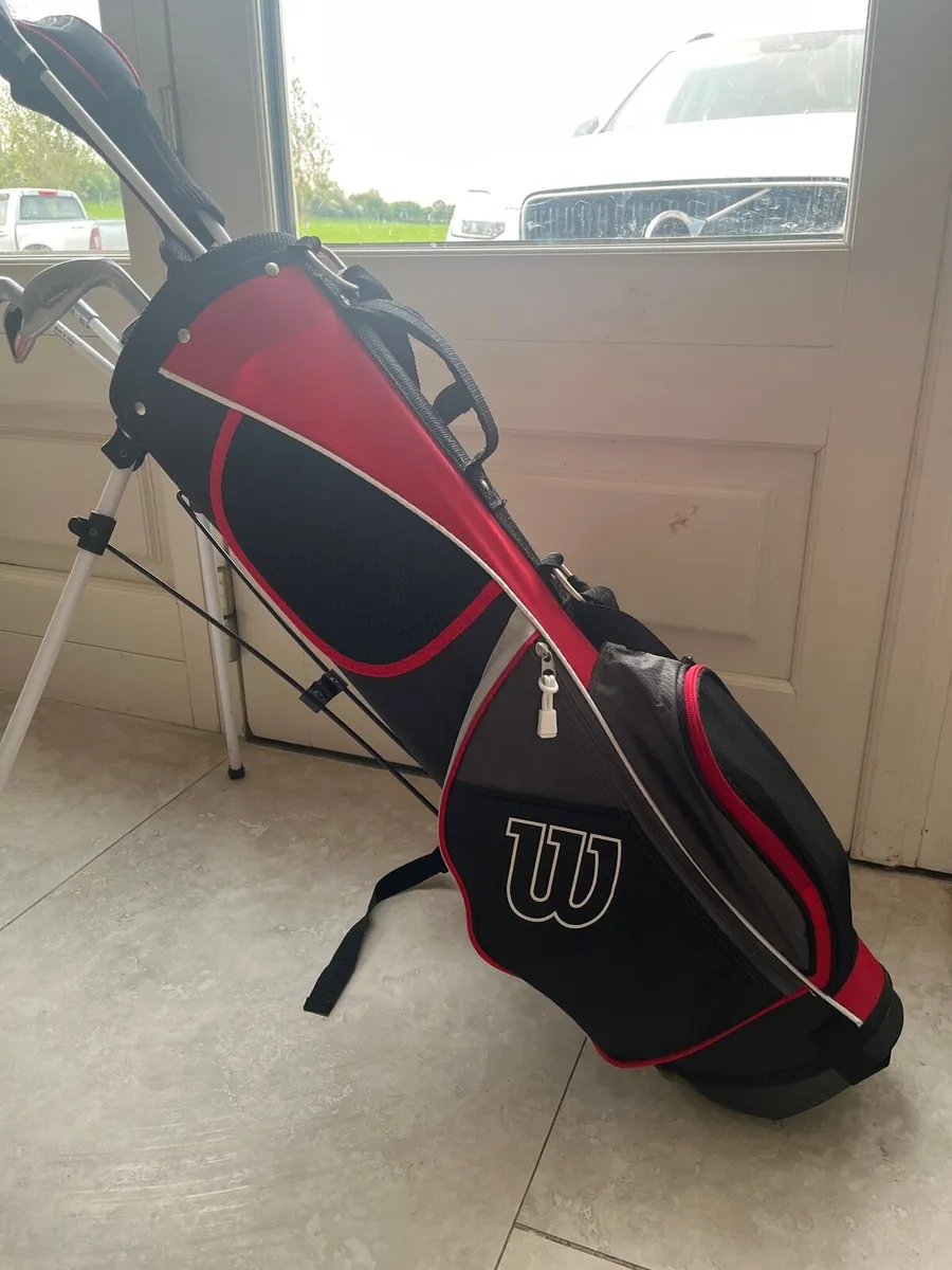 Wilson golf set right handed clubs junior - Image 1