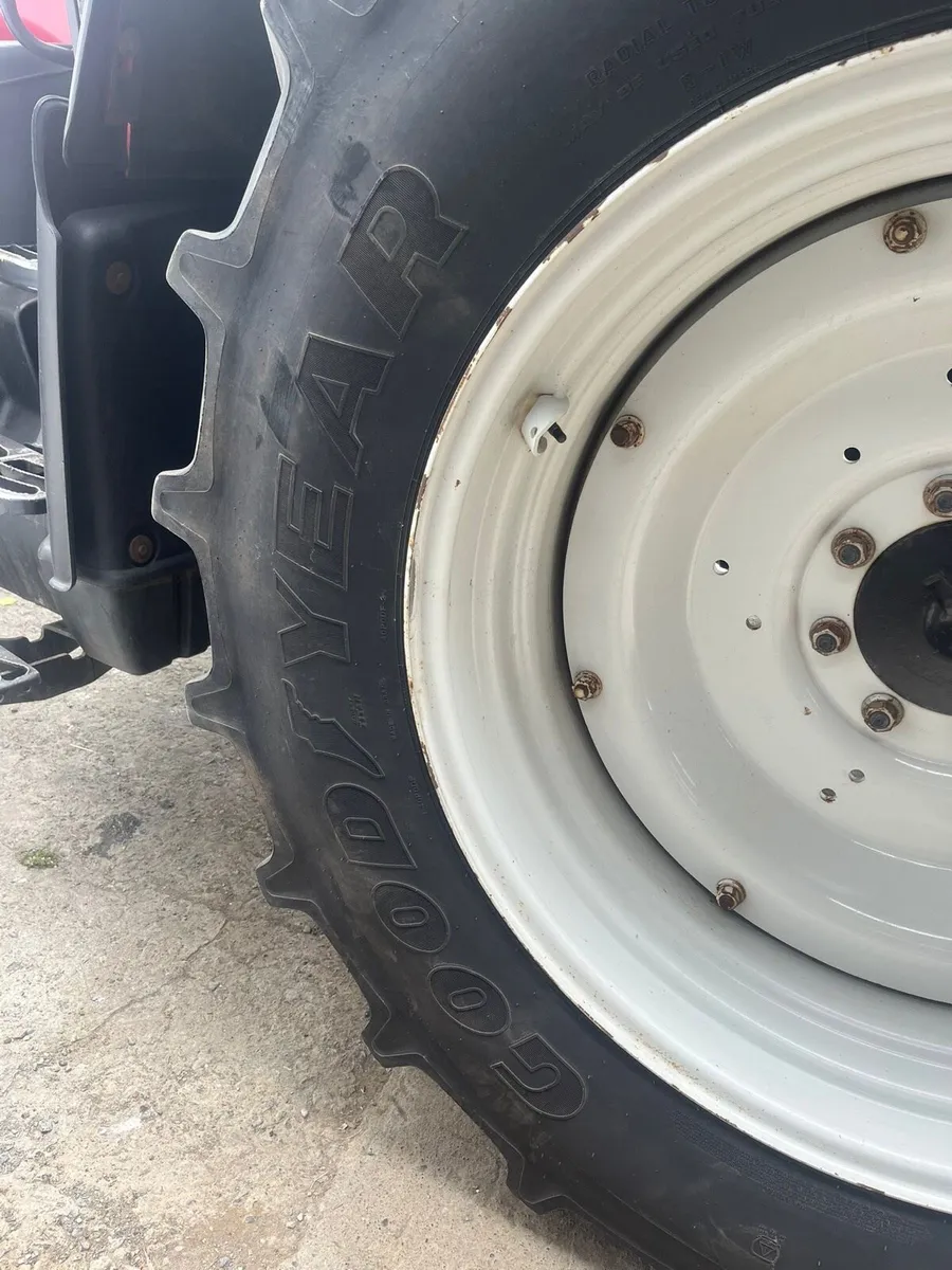 Tyres and rims 600/65/38 480/65/28 - Image 3