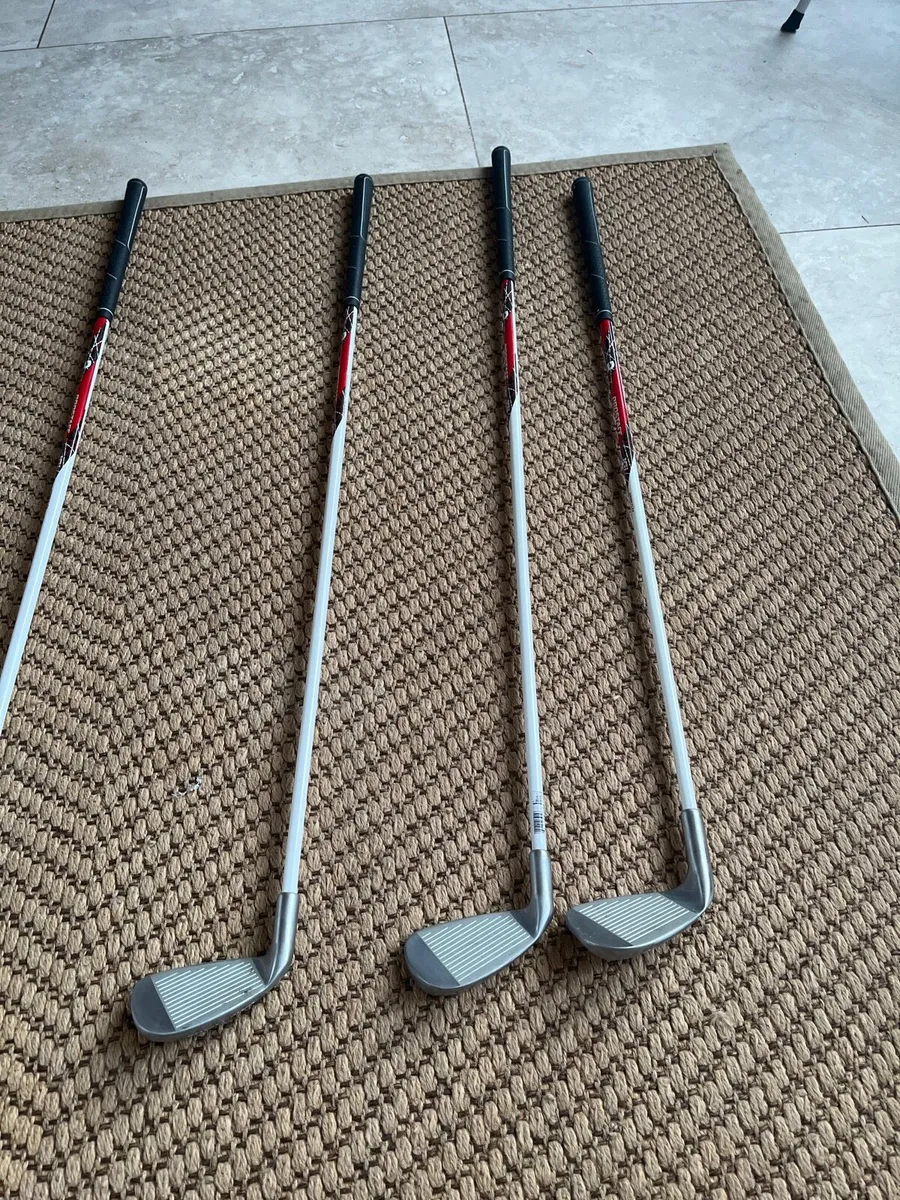 Wilson golf set right handed clubs junior - Image 2
