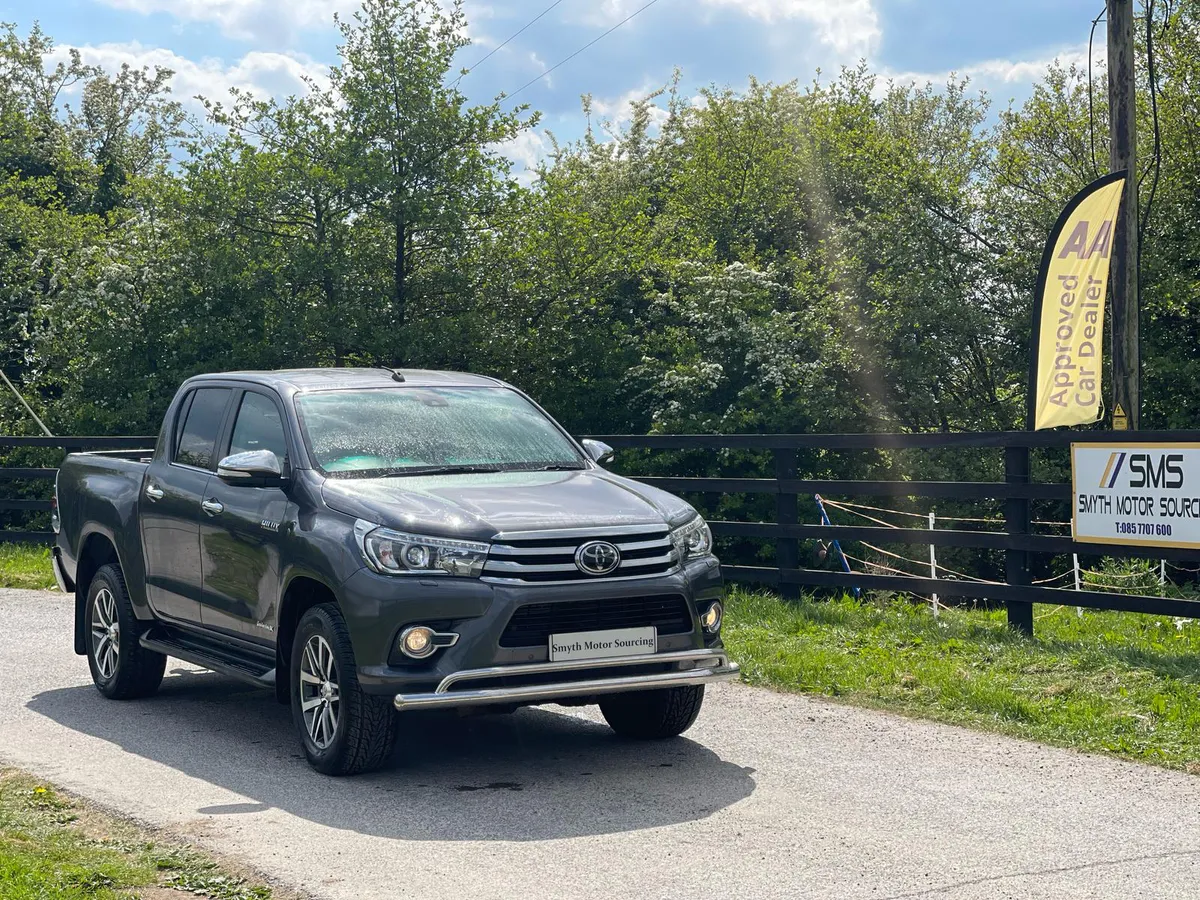 172 Toyota Hilux Invincible X low Miles***** - Image 1