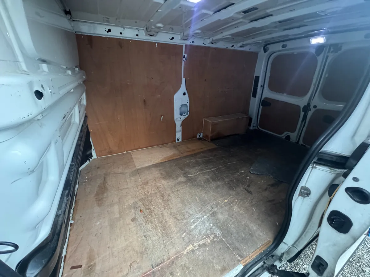 2017 Opel Vivaro 1.6 3 Seater 1 Owner - Image 4