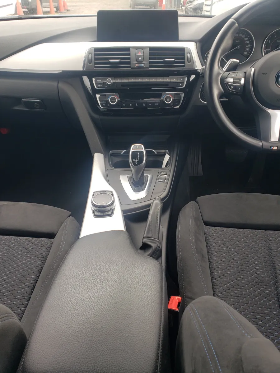 320dBMW m sport - Image 4