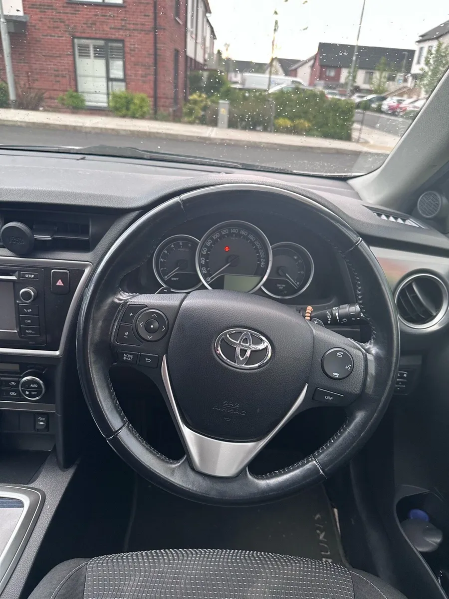 Toyota Auris - Image 4