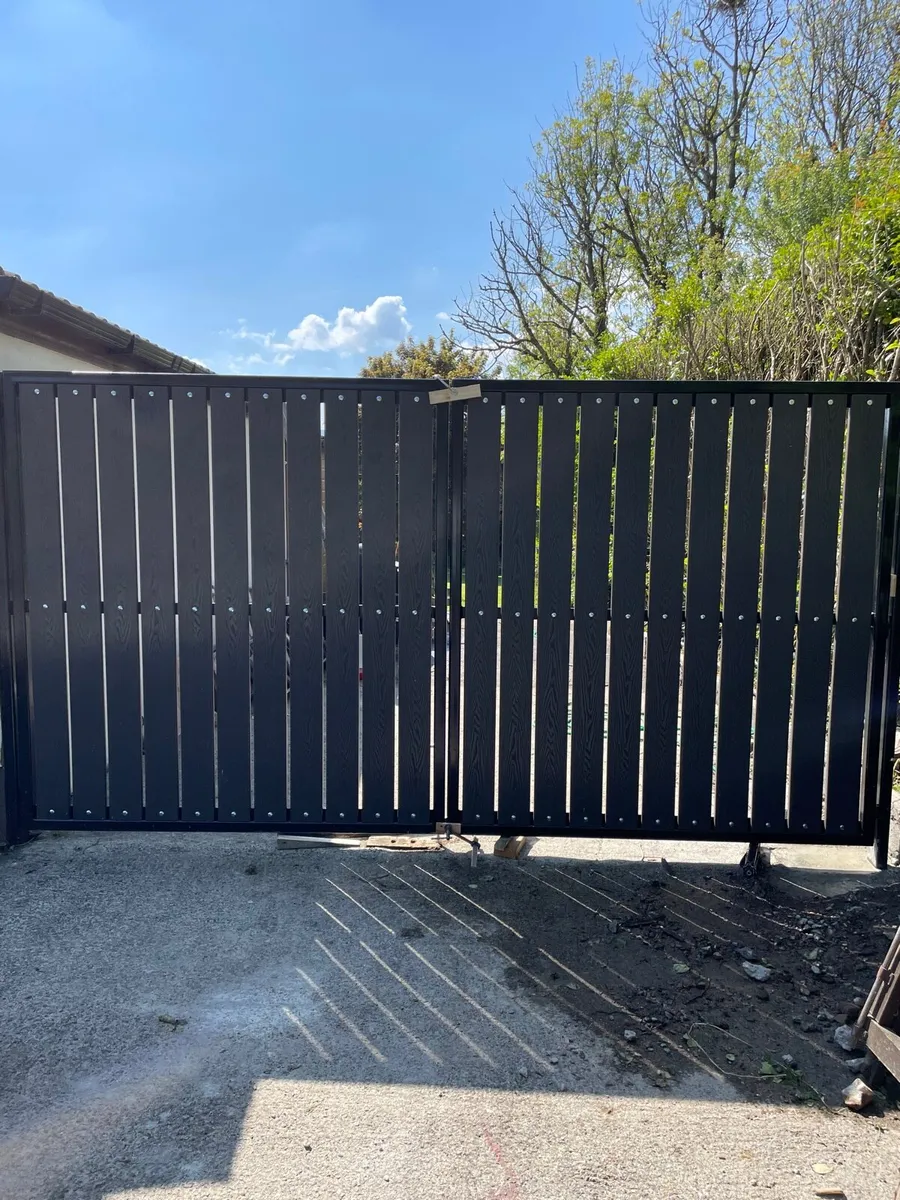Gates, Railings, Fencing - Image 2