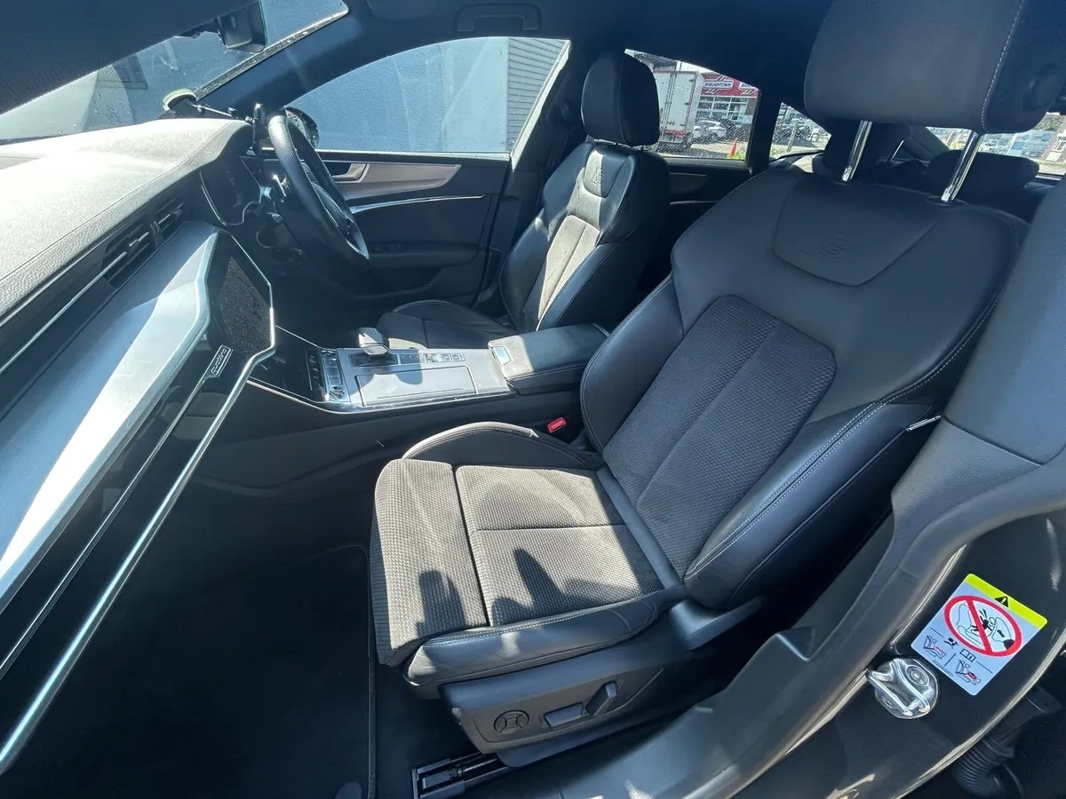 Audi A7 SLine 50TFSI Plug-In Hybrid GREEN LOAN CAR - Image 4
