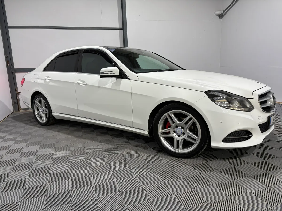 Mercedes Benz E200 Bluetec Avantgarde Auto - Image 1