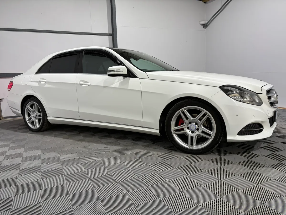 Mercedes Benz E200 Bluetec Avantgarde Auto - Image 3