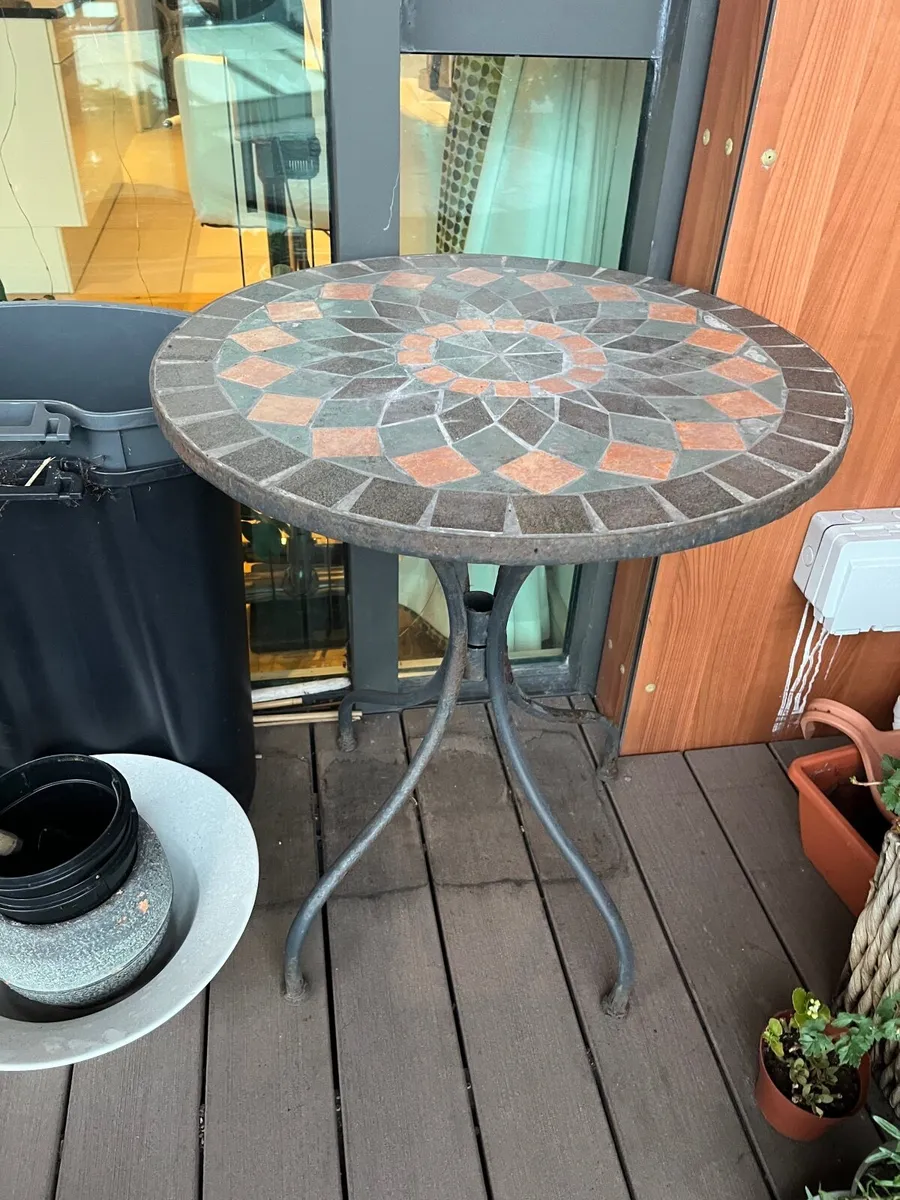 Mosaic bistro garden table - Image 1