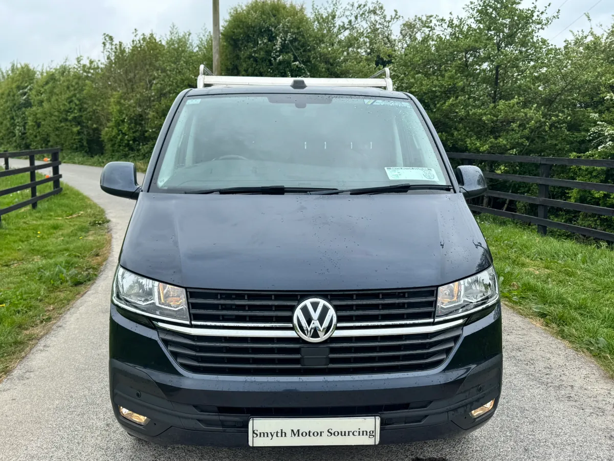 202 Volkswagen Transporter Highline Spotless***** - Image 4