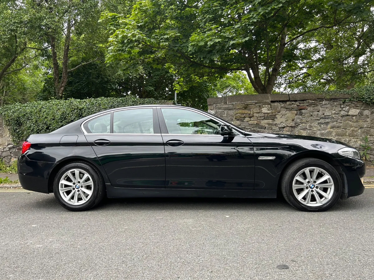 2012 BMW 5 SERIES AUTOMATIC LEATHER INTERIOR - Image 3