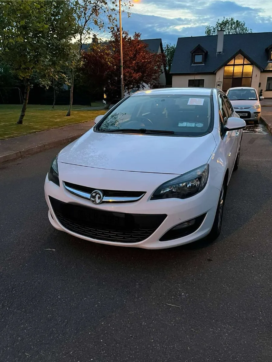 Vauxhall Astra 2016 - Image 2